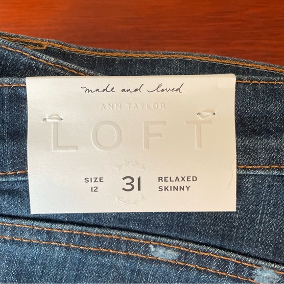 LOFT Relaxed Skinny Jeans NWT - Picture 1 of 7